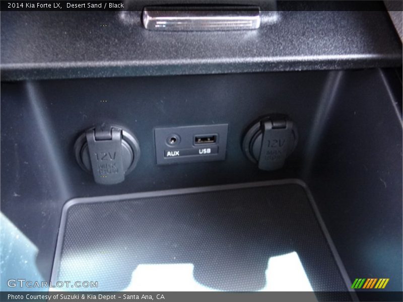 Desert Sand / Black 2014 Kia Forte LX