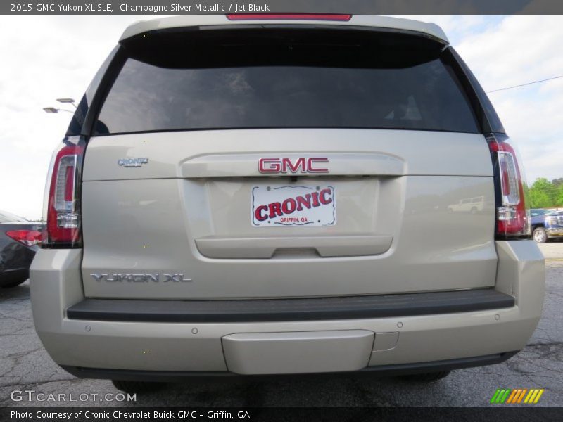 Champagne Silver Metallic / Jet Black 2015 GMC Yukon XL SLE
