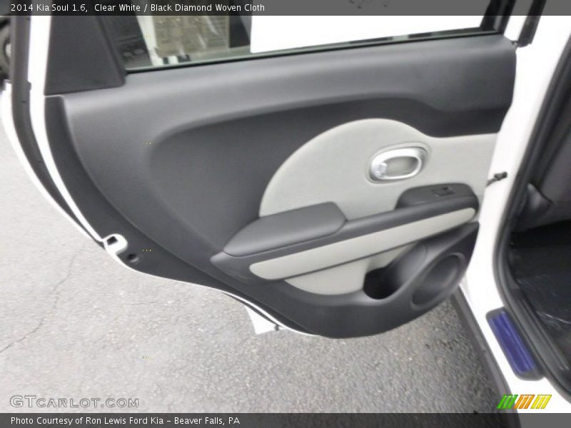 Clear White / Black Diamond Woven Cloth 2014 Kia Soul 1.6
