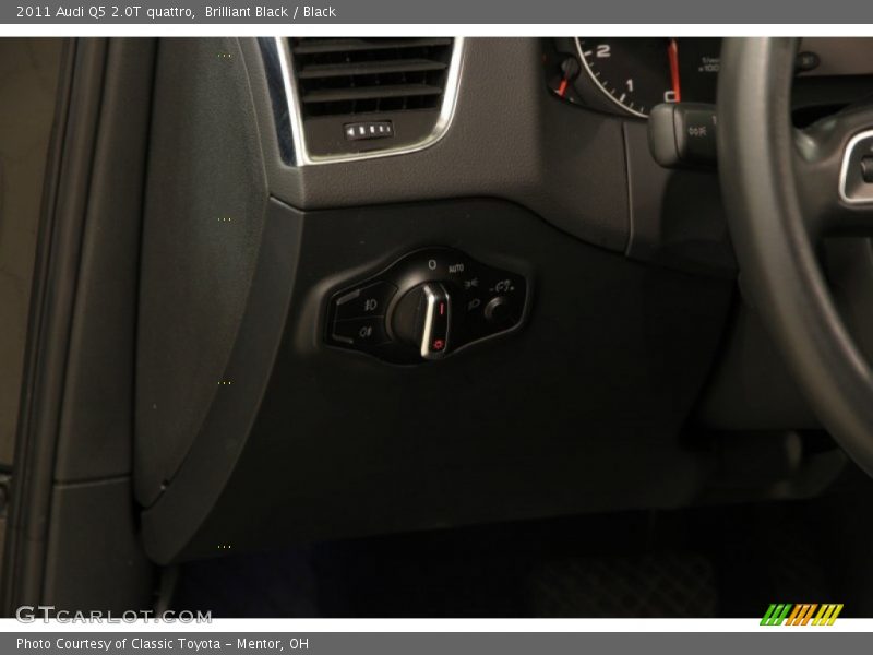 Brilliant Black / Black 2011 Audi Q5 2.0T quattro