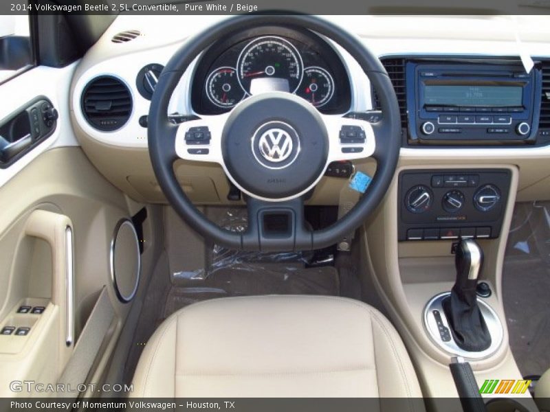 Pure White / Beige 2014 Volkswagen Beetle 2.5L Convertible