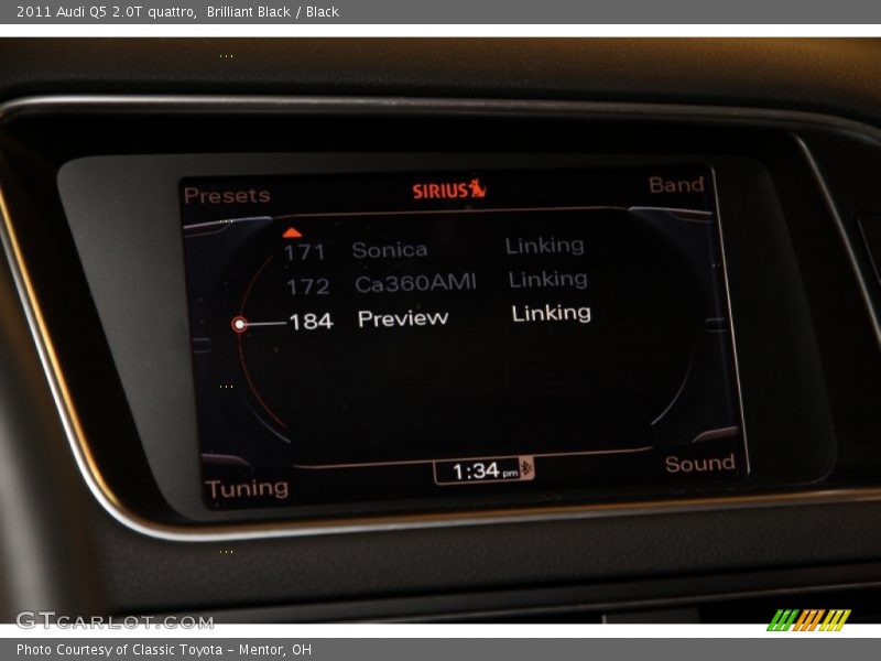 Brilliant Black / Black 2011 Audi Q5 2.0T quattro