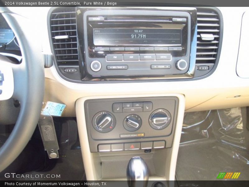 Pure White / Beige 2014 Volkswagen Beetle 2.5L Convertible
