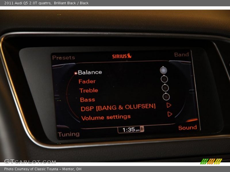 Brilliant Black / Black 2011 Audi Q5 2.0T quattro