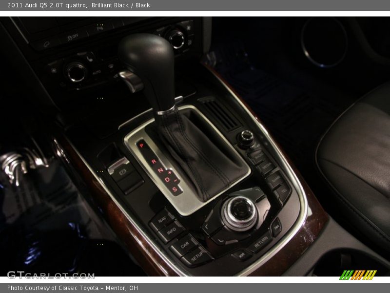 Brilliant Black / Black 2011 Audi Q5 2.0T quattro