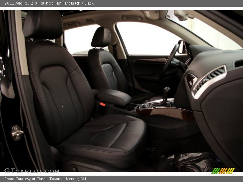 Brilliant Black / Black 2011 Audi Q5 2.0T quattro