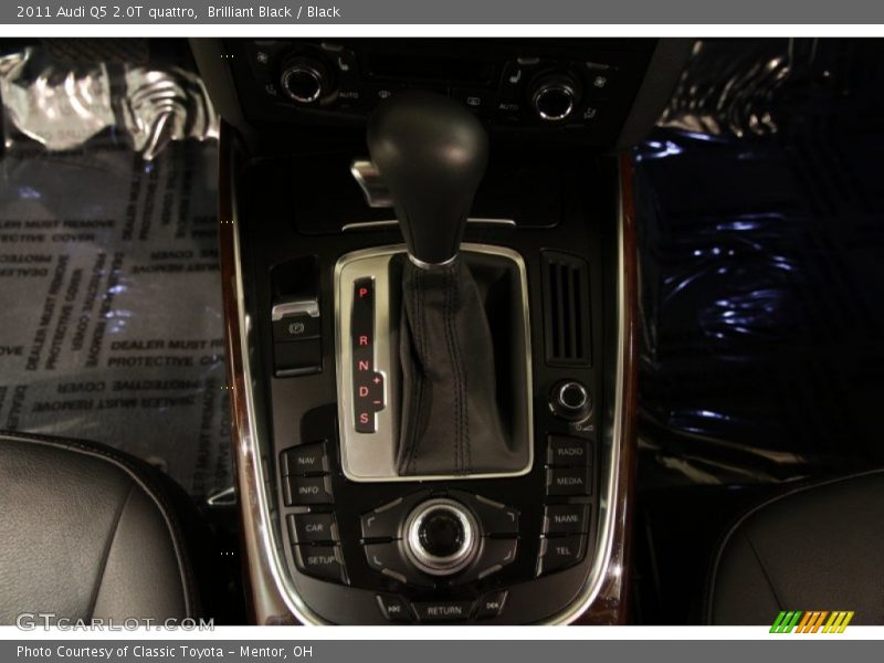 Brilliant Black / Black 2011 Audi Q5 2.0T quattro