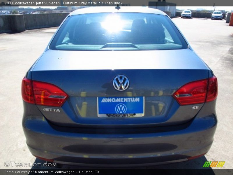 Platinum Gray Metallic / Titan Black 2014 Volkswagen Jetta SE Sedan