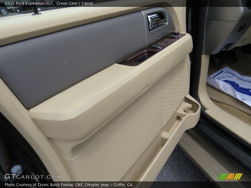 Green Gem / Camel 2013 Ford Expedition XLT