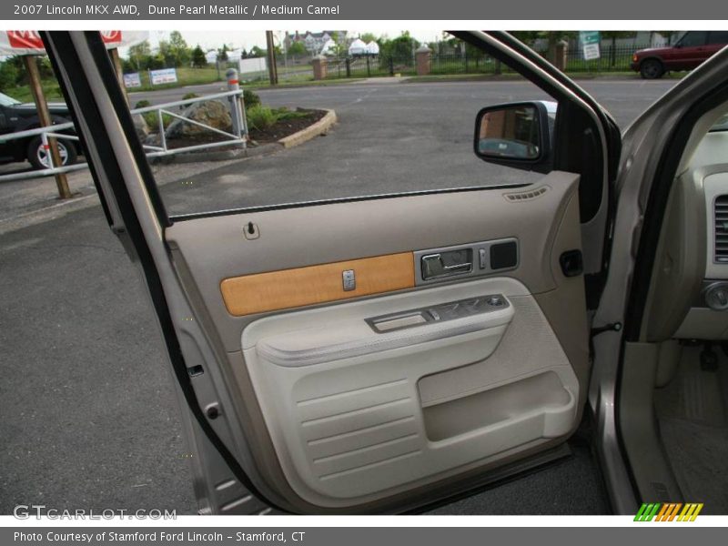 Dune Pearl Metallic / Medium Camel 2007 Lincoln MKX AWD