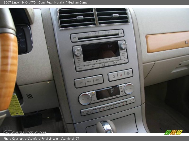 Dune Pearl Metallic / Medium Camel 2007 Lincoln MKX AWD