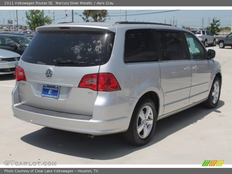 Mercury Silver Metallic / Aero Gray 2011 Volkswagen Routan SE