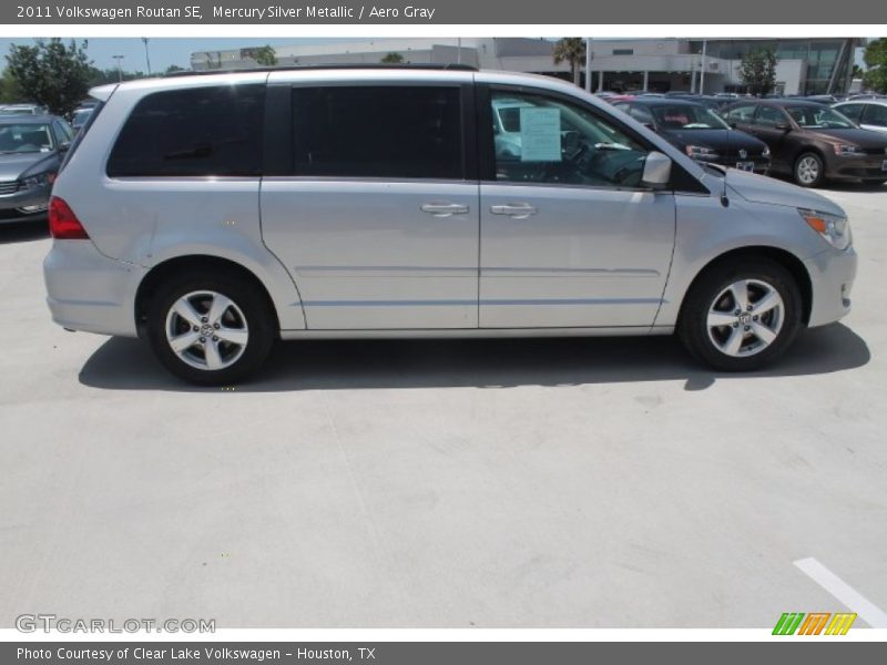 Mercury Silver Metallic / Aero Gray 2011 Volkswagen Routan SE