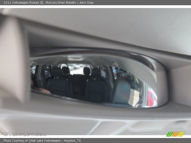 Mercury Silver Metallic / Aero Gray 2011 Volkswagen Routan SE