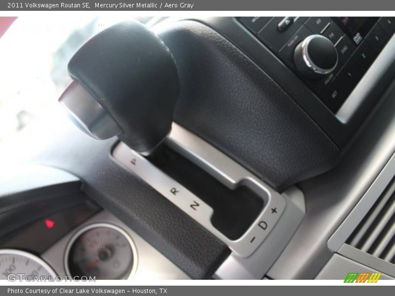 Mercury Silver Metallic / Aero Gray 2011 Volkswagen Routan SE
