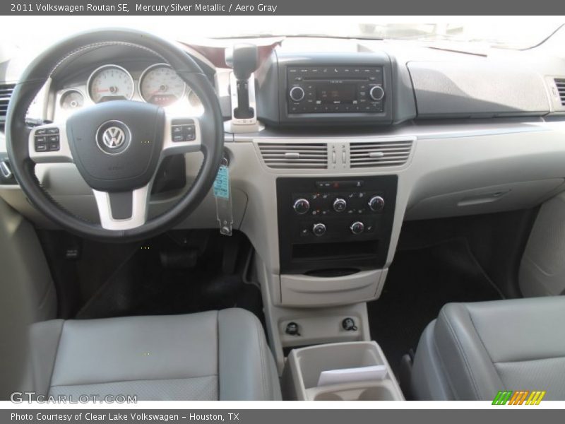 Mercury Silver Metallic / Aero Gray 2011 Volkswagen Routan SE