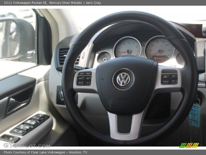Mercury Silver Metallic / Aero Gray 2011 Volkswagen Routan SE