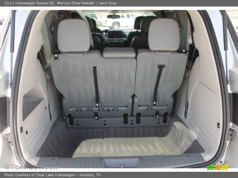 Mercury Silver Metallic / Aero Gray 2011 Volkswagen Routan SE