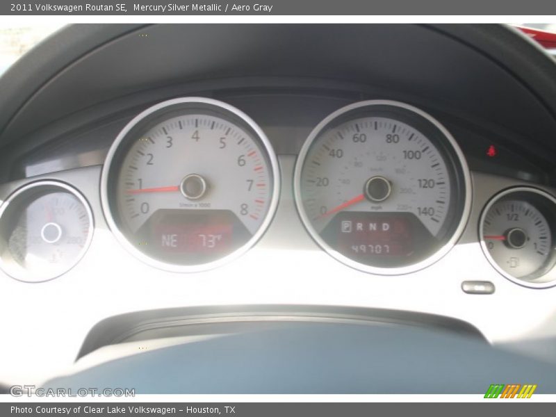 Mercury Silver Metallic / Aero Gray 2011 Volkswagen Routan SE