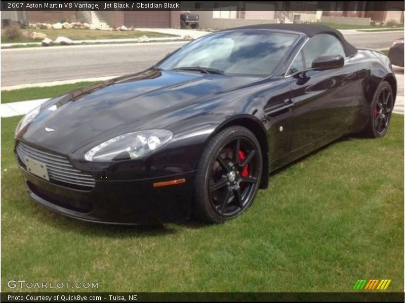 Front 3/4 View of 2007 V8 Vantage 