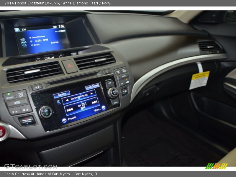 White Diamond Pearl / Ivory 2014 Honda Crosstour EX-L V6