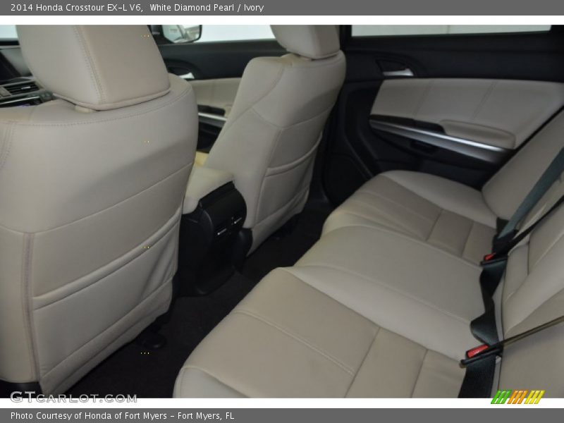 White Diamond Pearl / Ivory 2014 Honda Crosstour EX-L V6