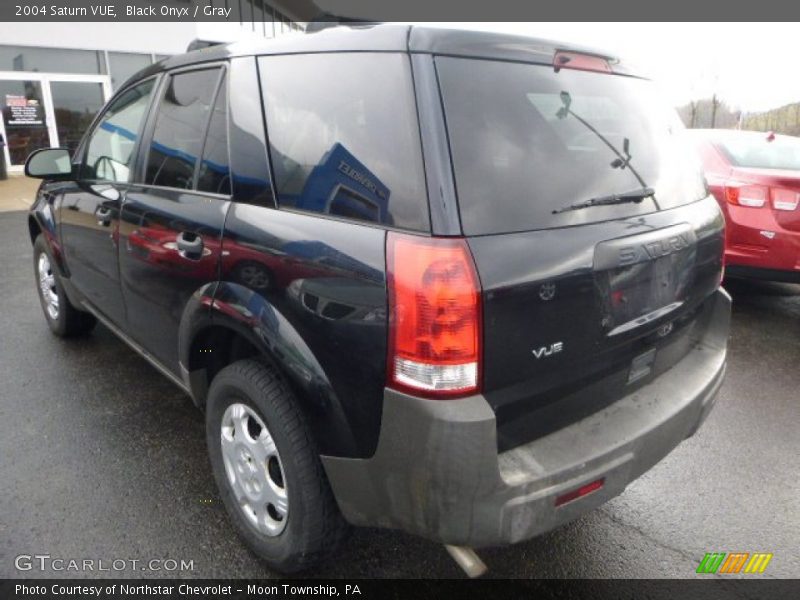 Black Onyx / Gray 2004 Saturn VUE