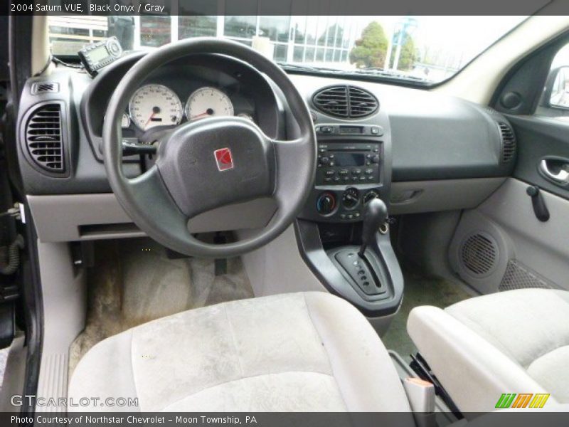 Black Onyx / Gray 2004 Saturn VUE