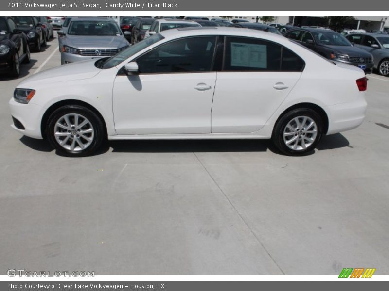 Candy White / Titan Black 2011 Volkswagen Jetta SE Sedan
