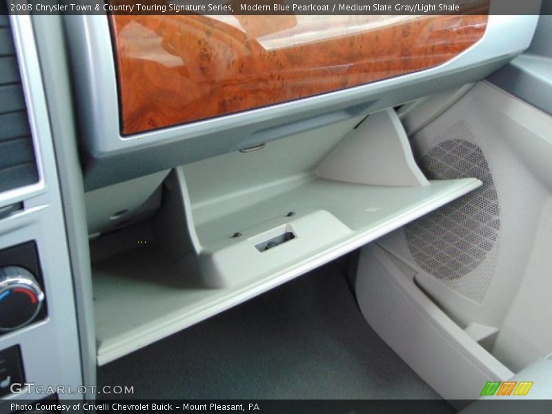 Modern Blue Pearlcoat / Medium Slate Gray/Light Shale 2008 Chrysler Town & Country Touring Signature Series