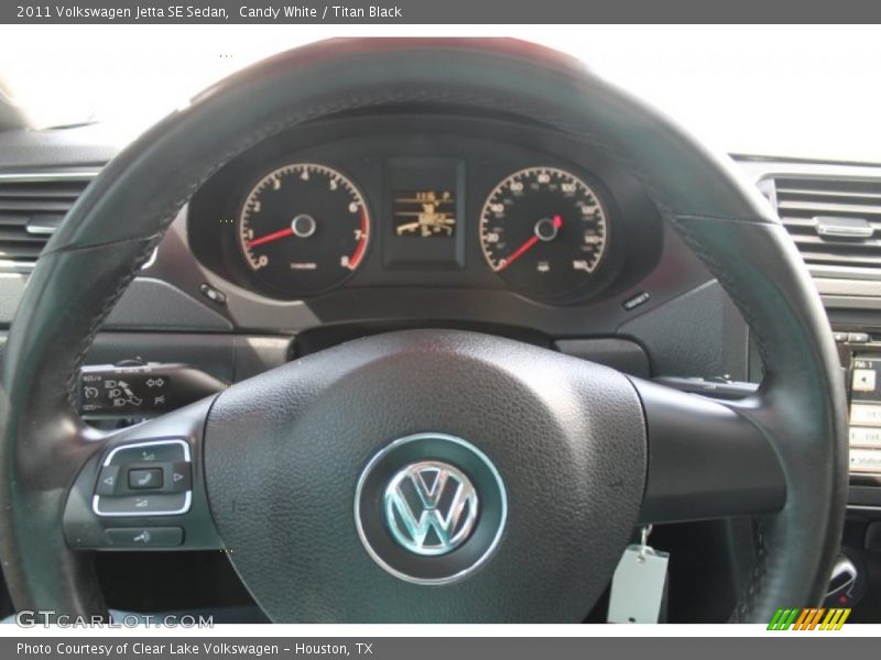 Candy White / Titan Black 2011 Volkswagen Jetta SE Sedan