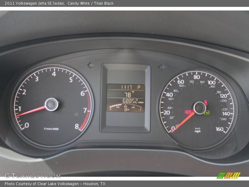 Candy White / Titan Black 2011 Volkswagen Jetta SE Sedan