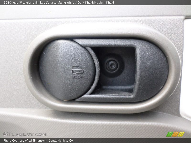 Stone White / Dark Khaki/Medium Khaki 2010 Jeep Wrangler Unlimited Sahara