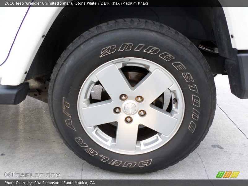 Stone White / Dark Khaki/Medium Khaki 2010 Jeep Wrangler Unlimited Sahara