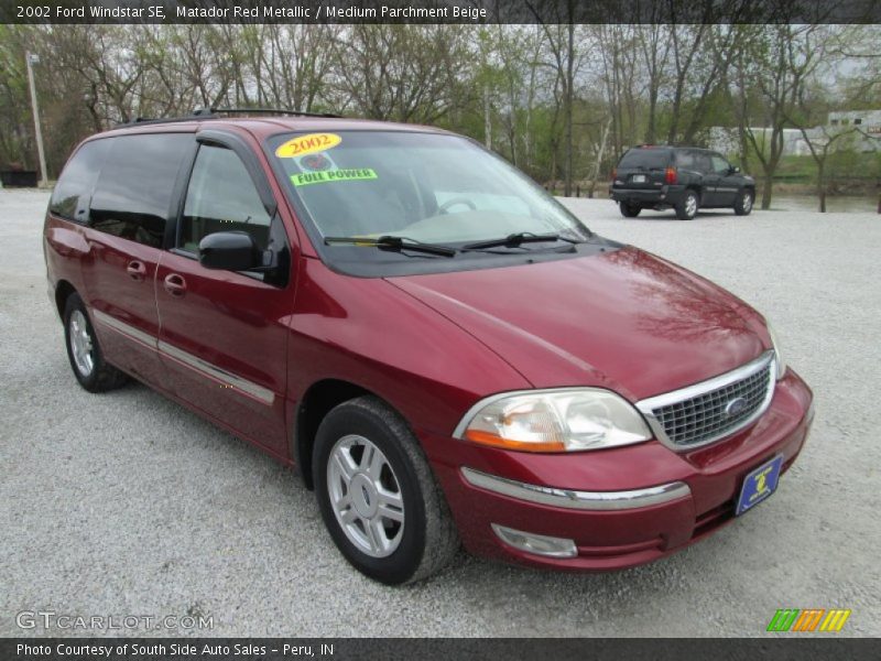 Matador Red Metallic / Medium Parchment Beige 2002 Ford Windstar SE