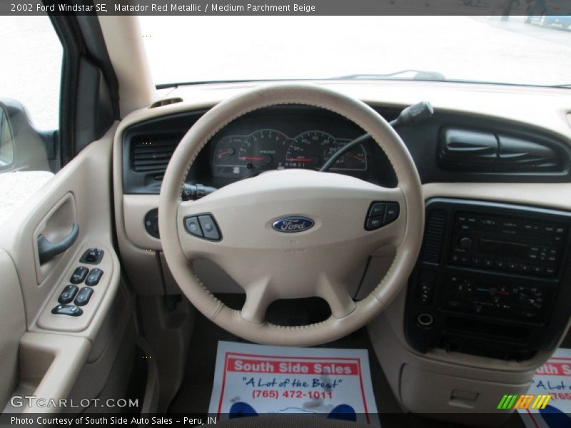 Matador Red Metallic / Medium Parchment Beige 2002 Ford Windstar SE