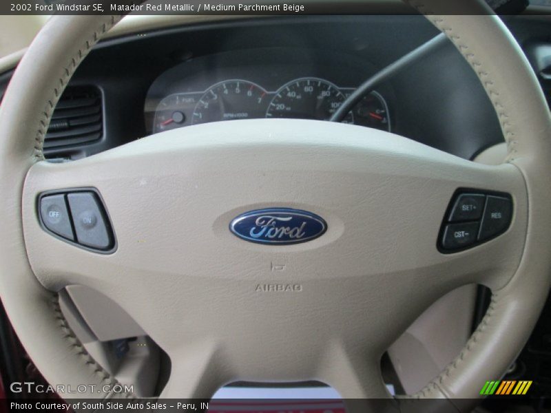 Matador Red Metallic / Medium Parchment Beige 2002 Ford Windstar SE