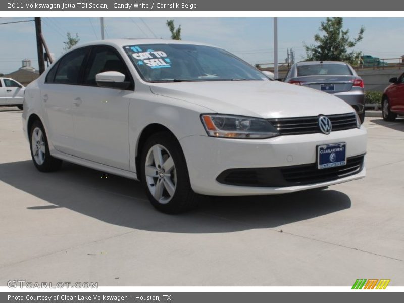 Candy White / Cornsilk Beige 2011 Volkswagen Jetta TDI Sedan