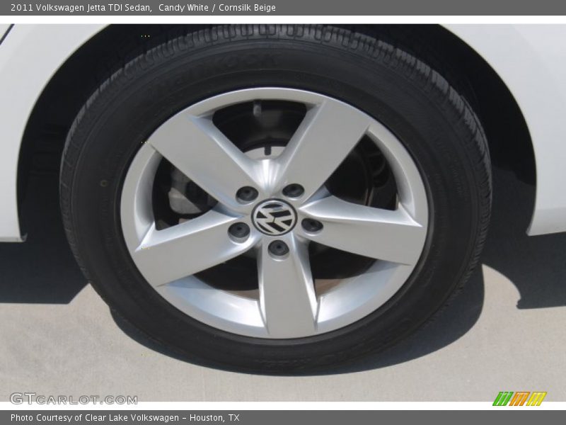 Candy White / Cornsilk Beige 2011 Volkswagen Jetta TDI Sedan