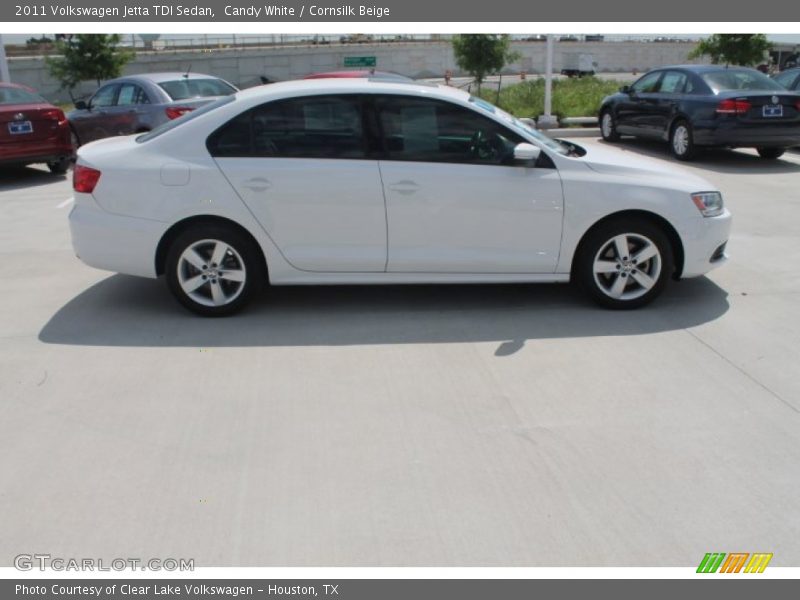 Candy White / Cornsilk Beige 2011 Volkswagen Jetta TDI Sedan