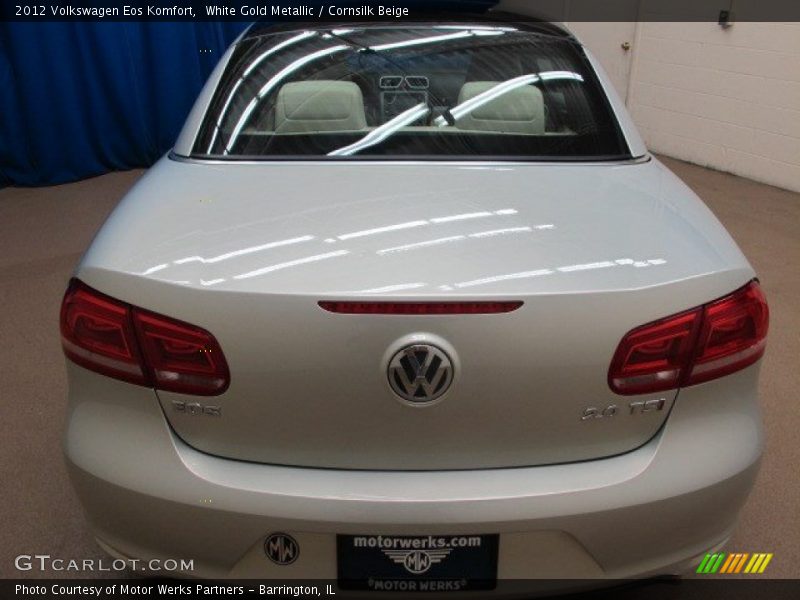 White Gold Metallic / Cornsilk Beige 2012 Volkswagen Eos Komfort