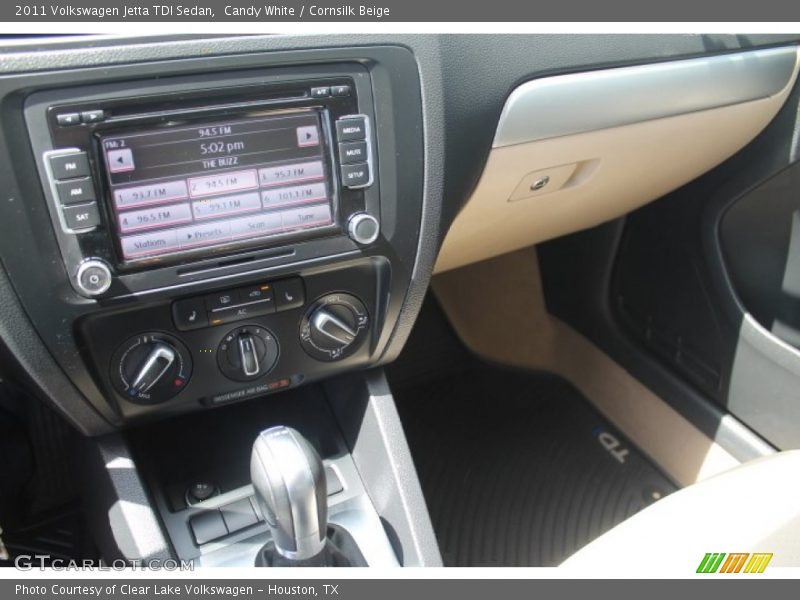 Candy White / Cornsilk Beige 2011 Volkswagen Jetta TDI Sedan