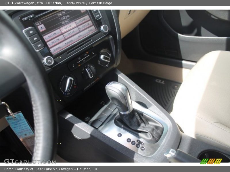Candy White / Cornsilk Beige 2011 Volkswagen Jetta TDI Sedan