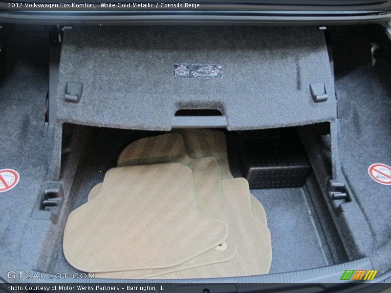 White Gold Metallic / Cornsilk Beige 2012 Volkswagen Eos Komfort