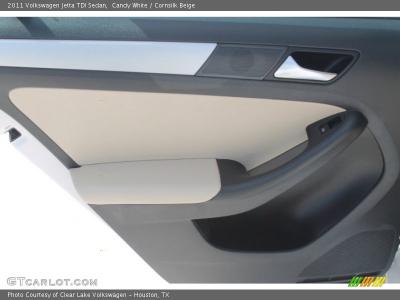 Candy White / Cornsilk Beige 2011 Volkswagen Jetta TDI Sedan