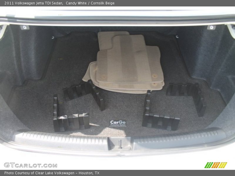Candy White / Cornsilk Beige 2011 Volkswagen Jetta TDI Sedan