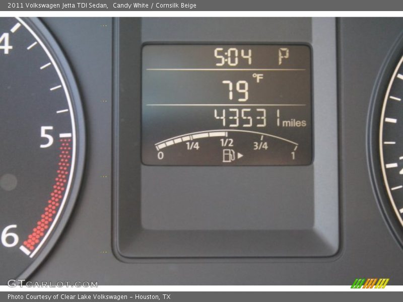 Candy White / Cornsilk Beige 2011 Volkswagen Jetta TDI Sedan
