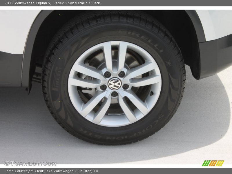 Reflex Silver Metallic / Black 2013 Volkswagen Tiguan S
