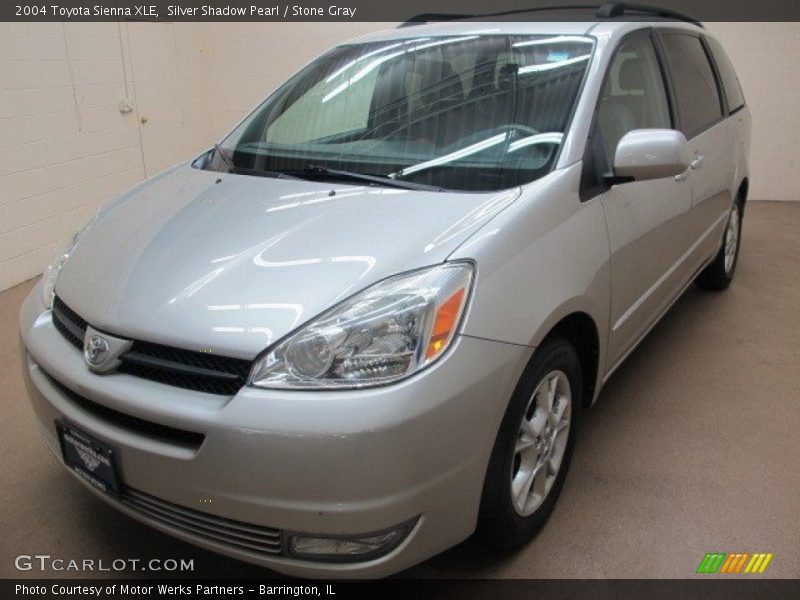 Silver Shadow Pearl / Stone Gray 2004 Toyota Sienna XLE