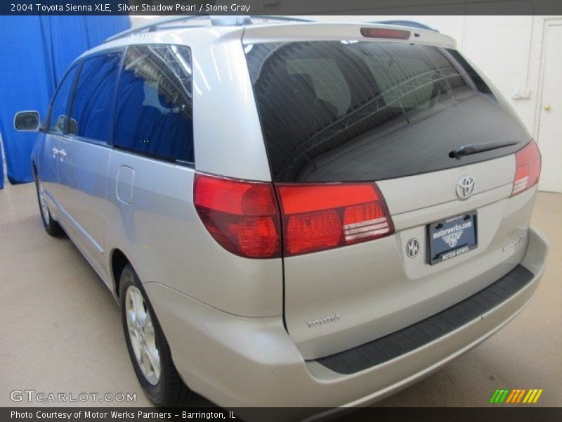 Silver Shadow Pearl / Stone Gray 2004 Toyota Sienna XLE